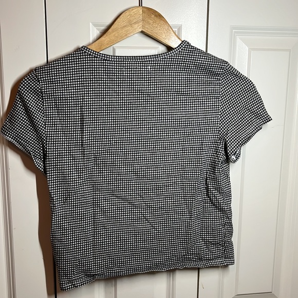 American Eagle. Small. Black Gingham Tshirt - Picture 2 of 3